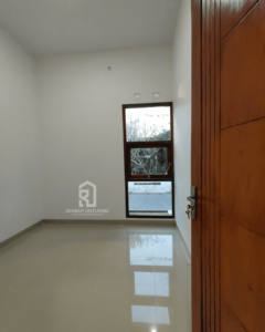 RUMAH SIAP HUNI 300 METER JALAN PARANGTRITIS KM 9