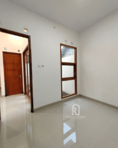 RUMAH SIAP HUNI 300 METER JALAN PARANGTRITIS KM 9