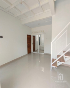 RUMAH BONUS MEZZANINE DI SELATAN KASONGAN